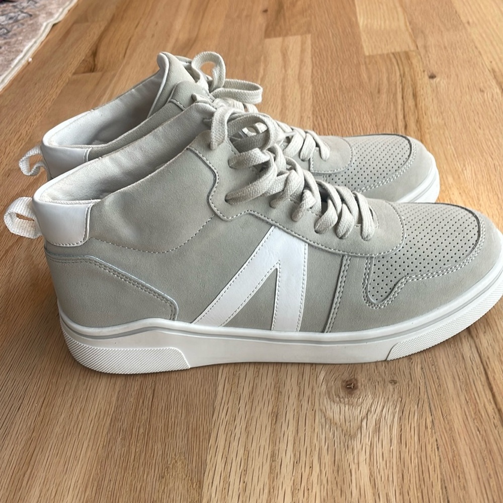 Mia mid top sneakers skate shoe